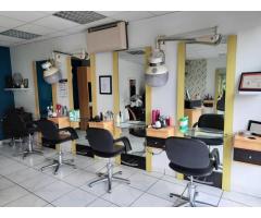 A vendre Salon de Coiffure Femme Homme Junior