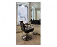 A vendre salon de coiffure à Pont-Lévêque (14130)