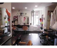 Salon de coiffure à vendre